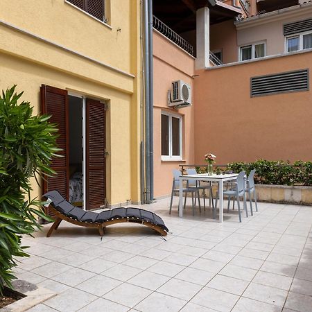 Velo Jedro Apartmani Punta Lussingrande Esterno foto