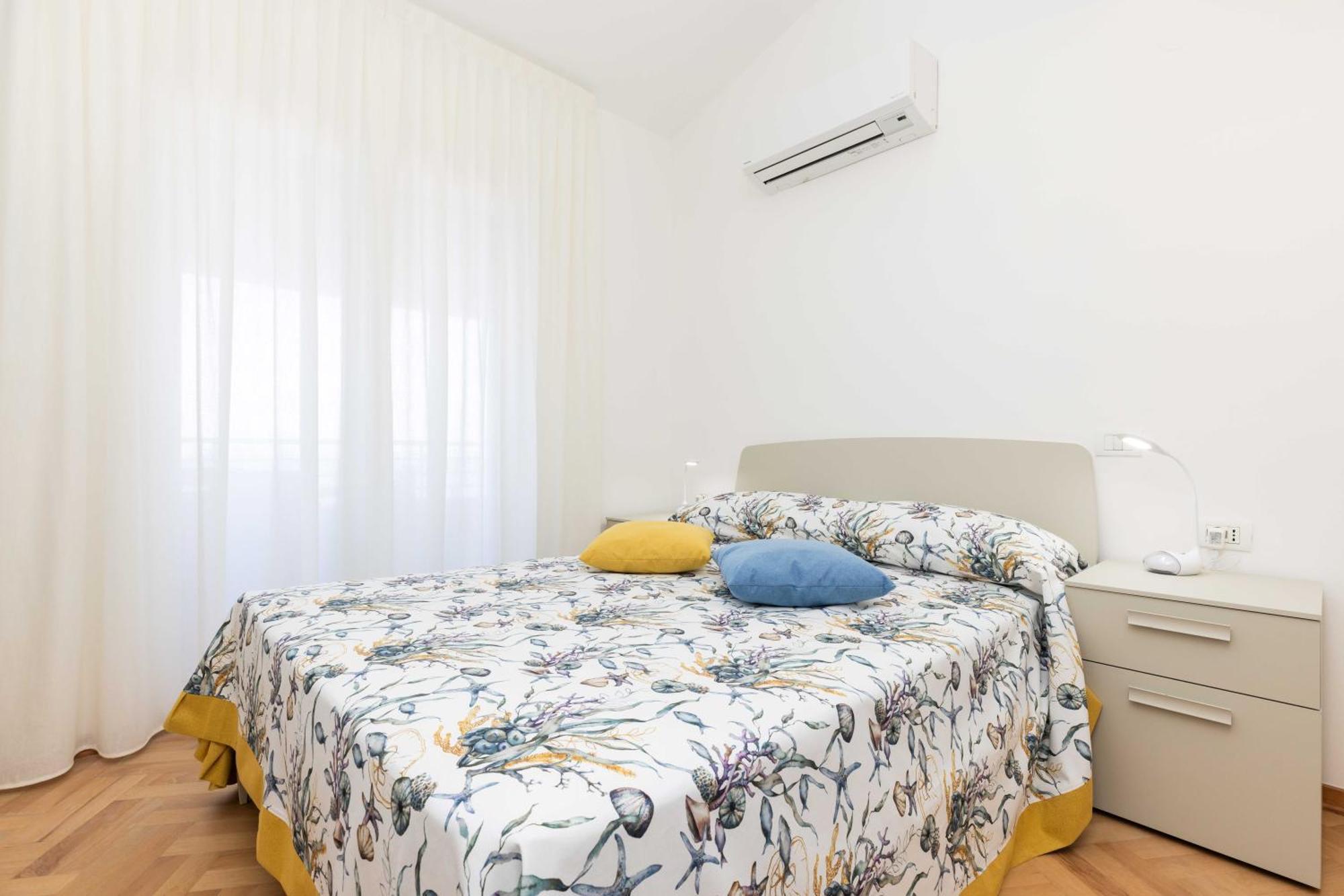 Velo Jedro Apartmani Punta Lussingrande Esterno foto