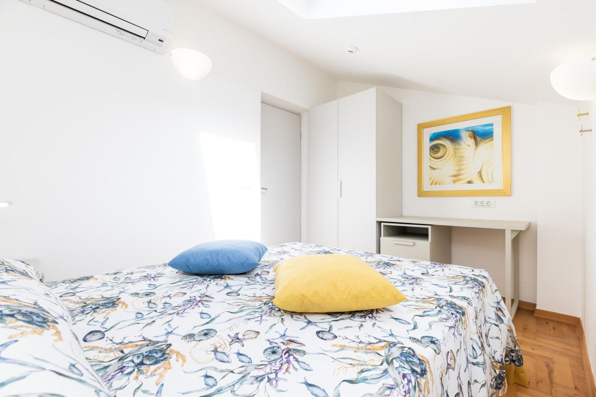 Velo Jedro Apartmani Punta Lussingrande Esterno foto