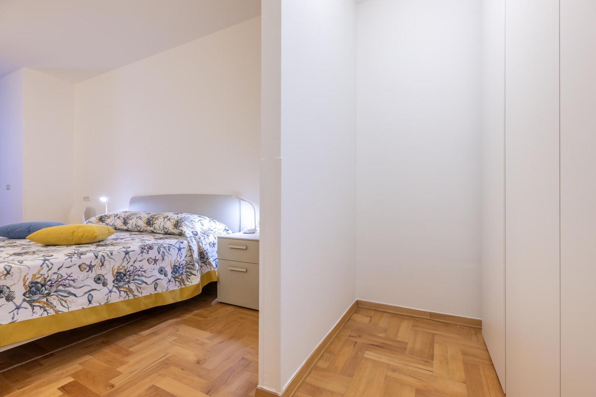 Velo Jedro Apartmani Punta Lussingrande Esterno foto