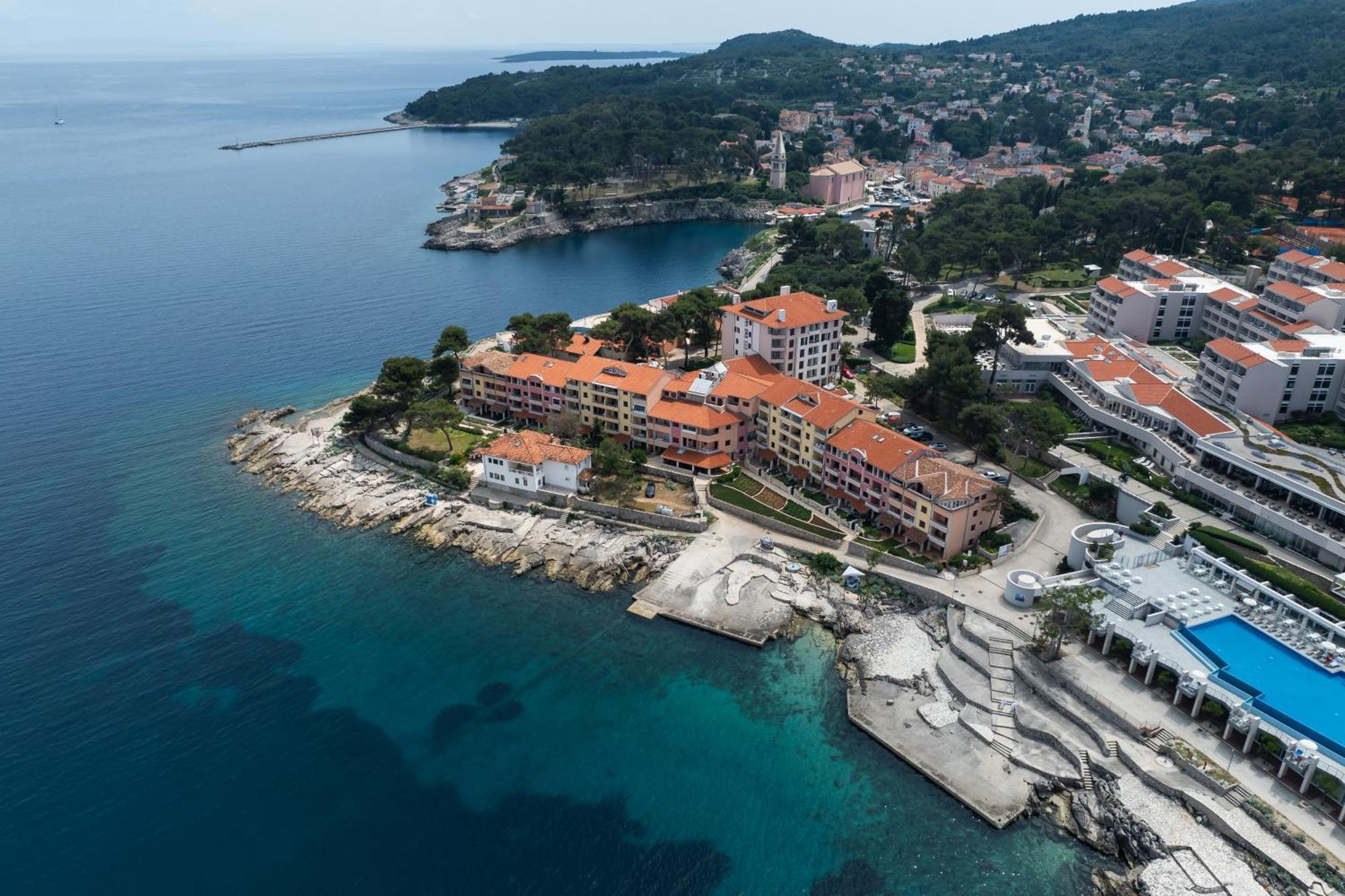 Velo Jedro Apartmani Punta Lussingrande Esterno foto